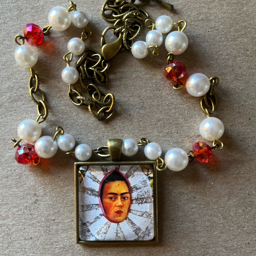 SOLD Frida Kahlo Art Pendant Necklace Vintage Beads - Picture 9 of 16